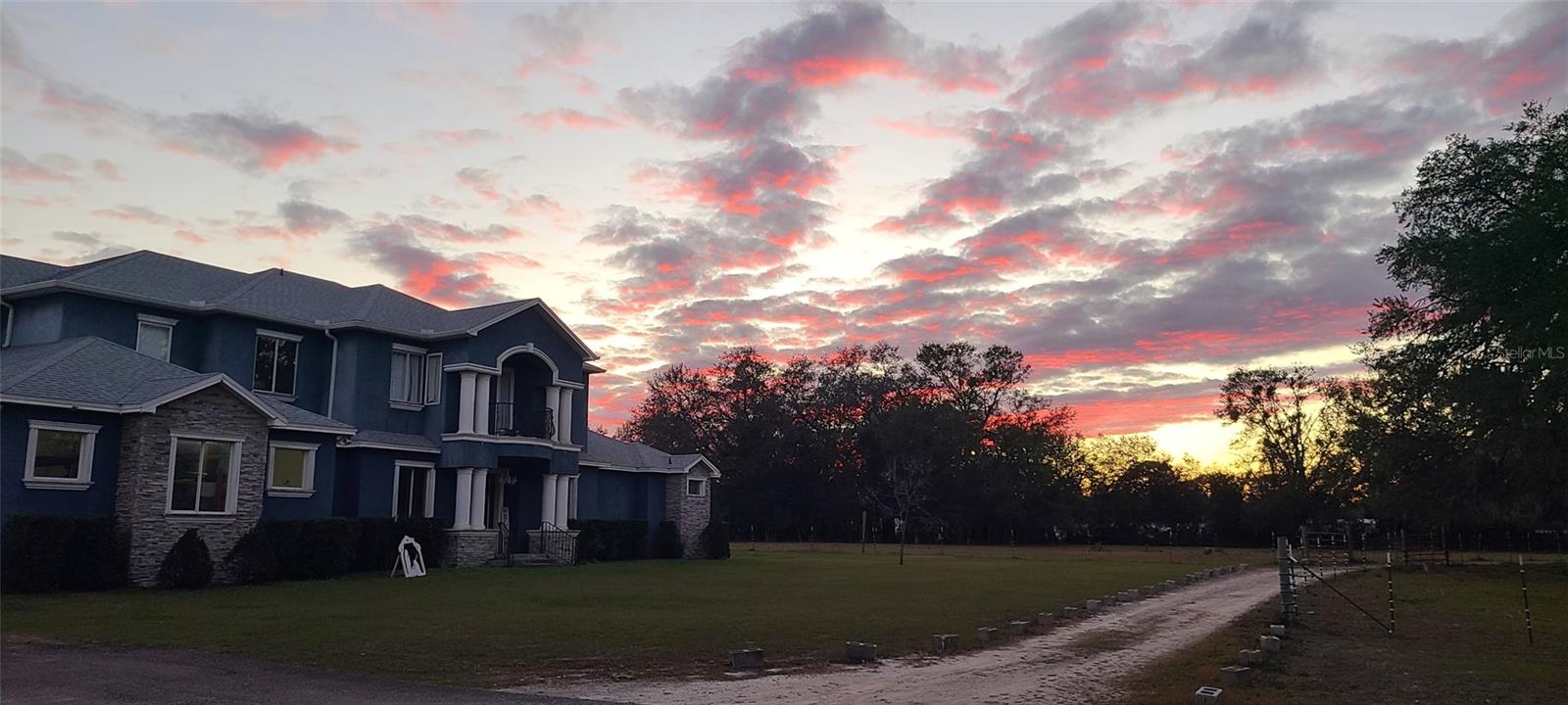 Listing photo id 2 for 34920 Appaloosa Trail