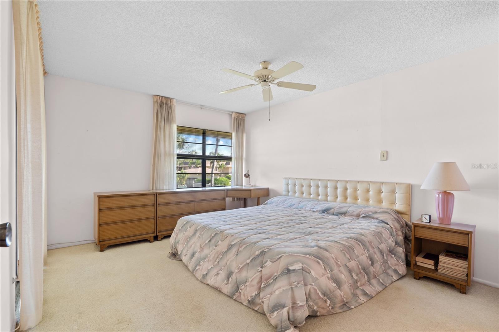 Image 13 of 44 For 12300 Vonn Road 9203