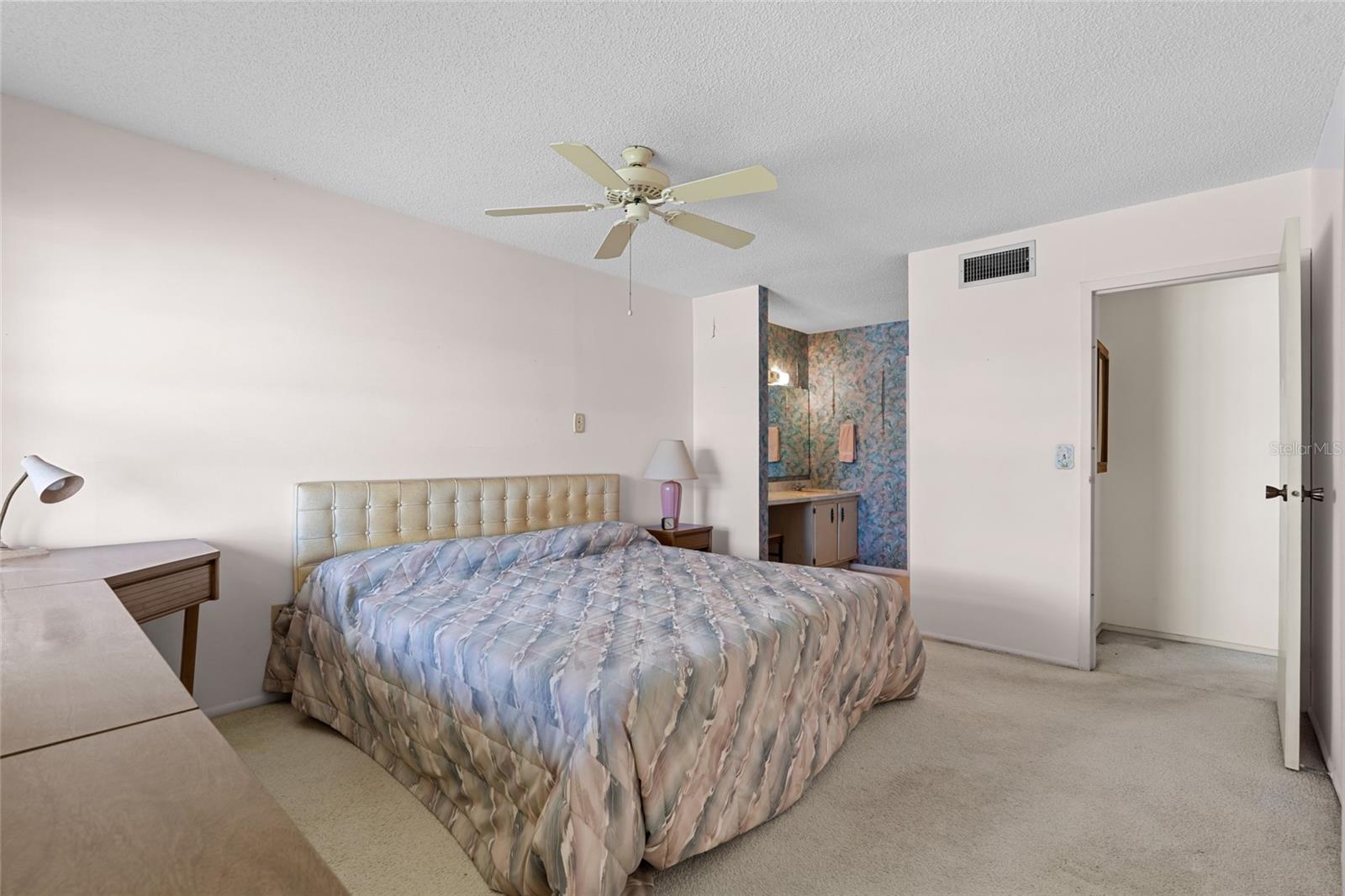 Image 14 of 44 For 12300 Vonn Road 9203