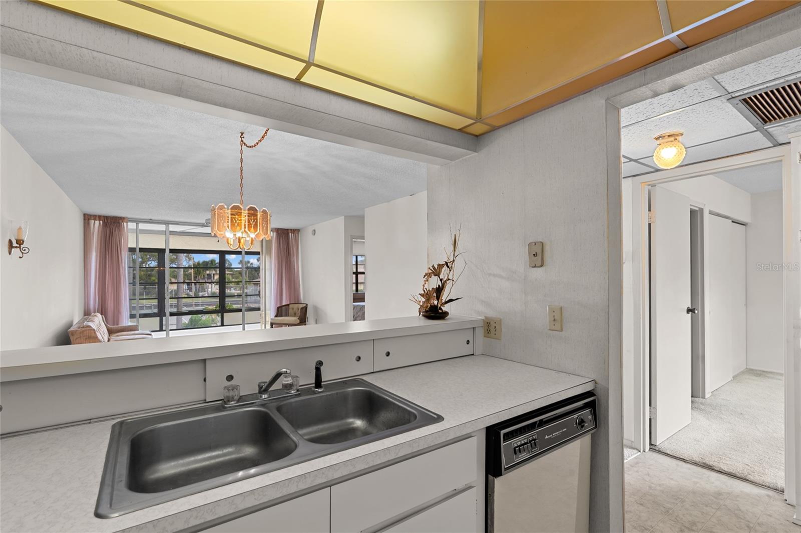 Image 4 of 44 For 12300 Vonn Road 9203