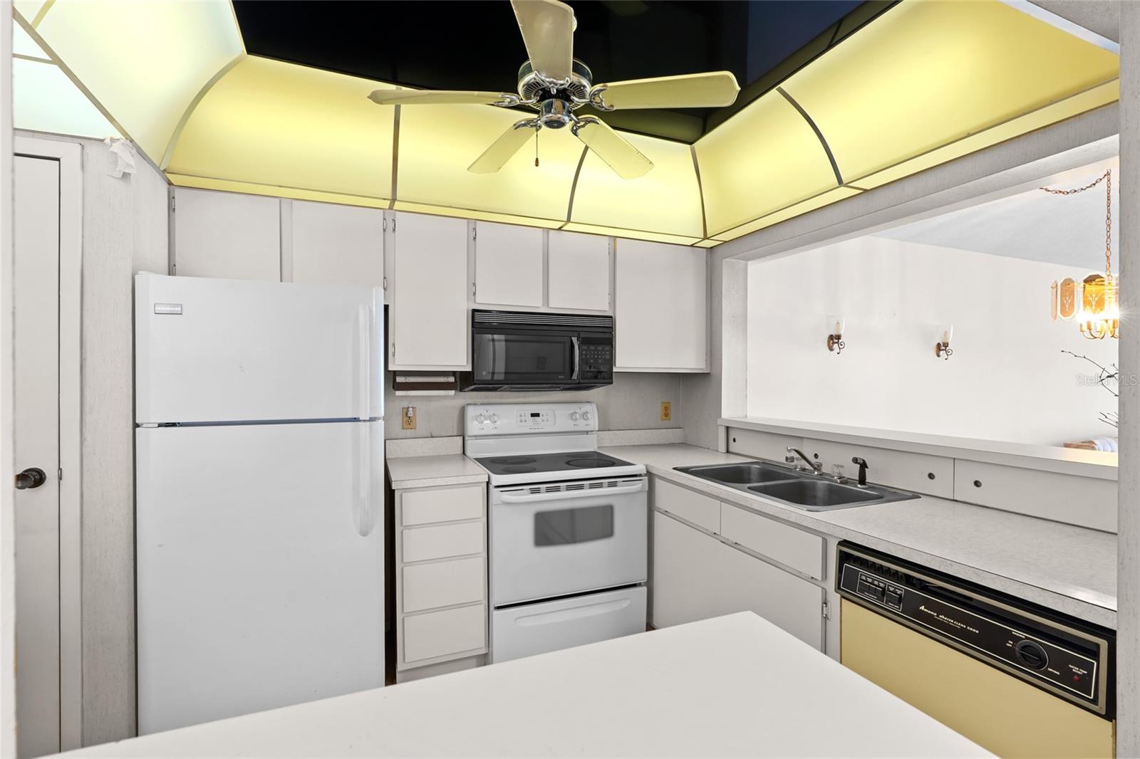 Image 5 of 44 For 12300 Vonn Road 9203