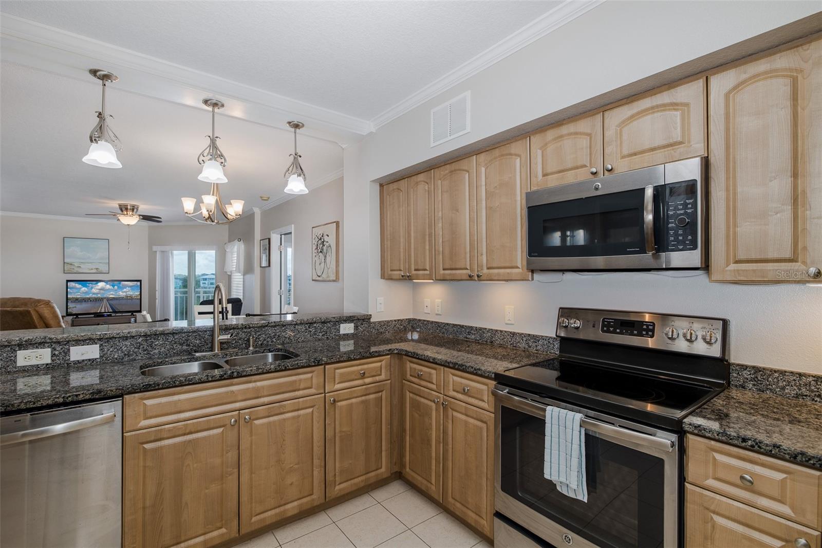 Image 14 of 45 For 4516 Seagull Drive 411