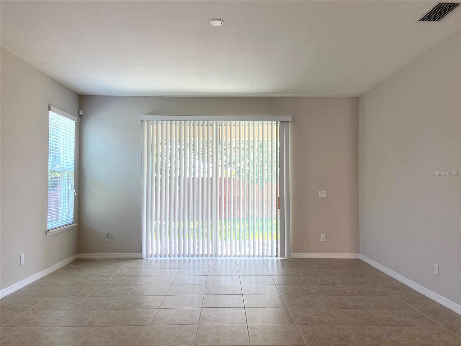 Image 10 of 38 For 32652 Coldwater Creek Loop