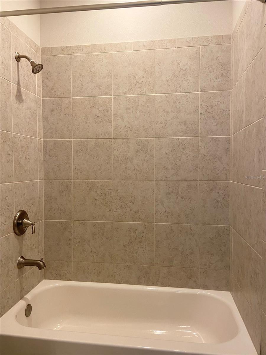 Image 17 of 38 For 32652 Coldwater Creek Loop