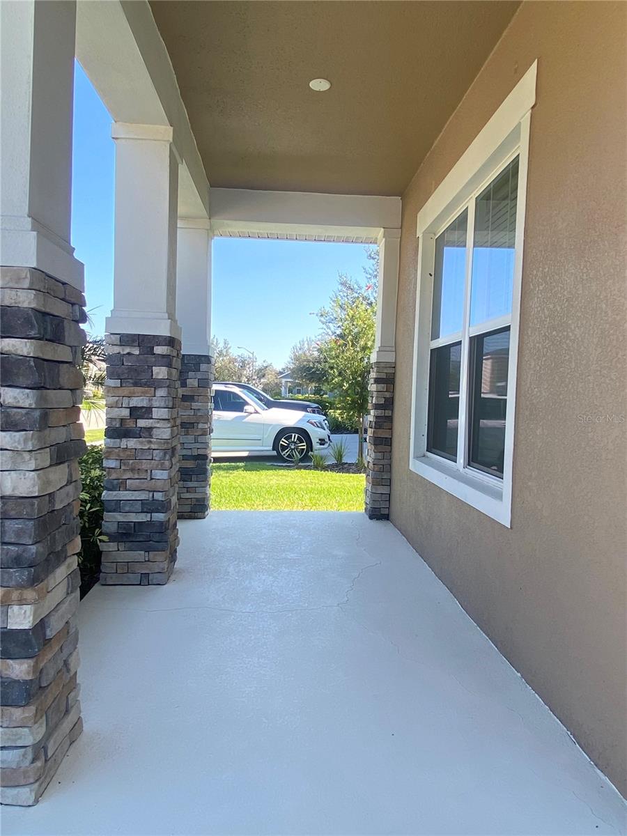 Image 4 of 38 For 32652 Coldwater Creek Loop