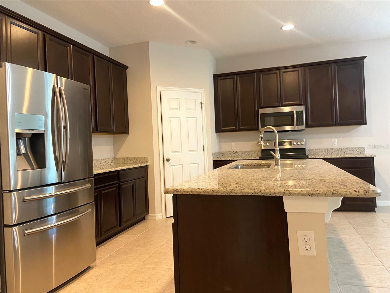 Image 8 of 38 For 32652 Coldwater Creek Loop