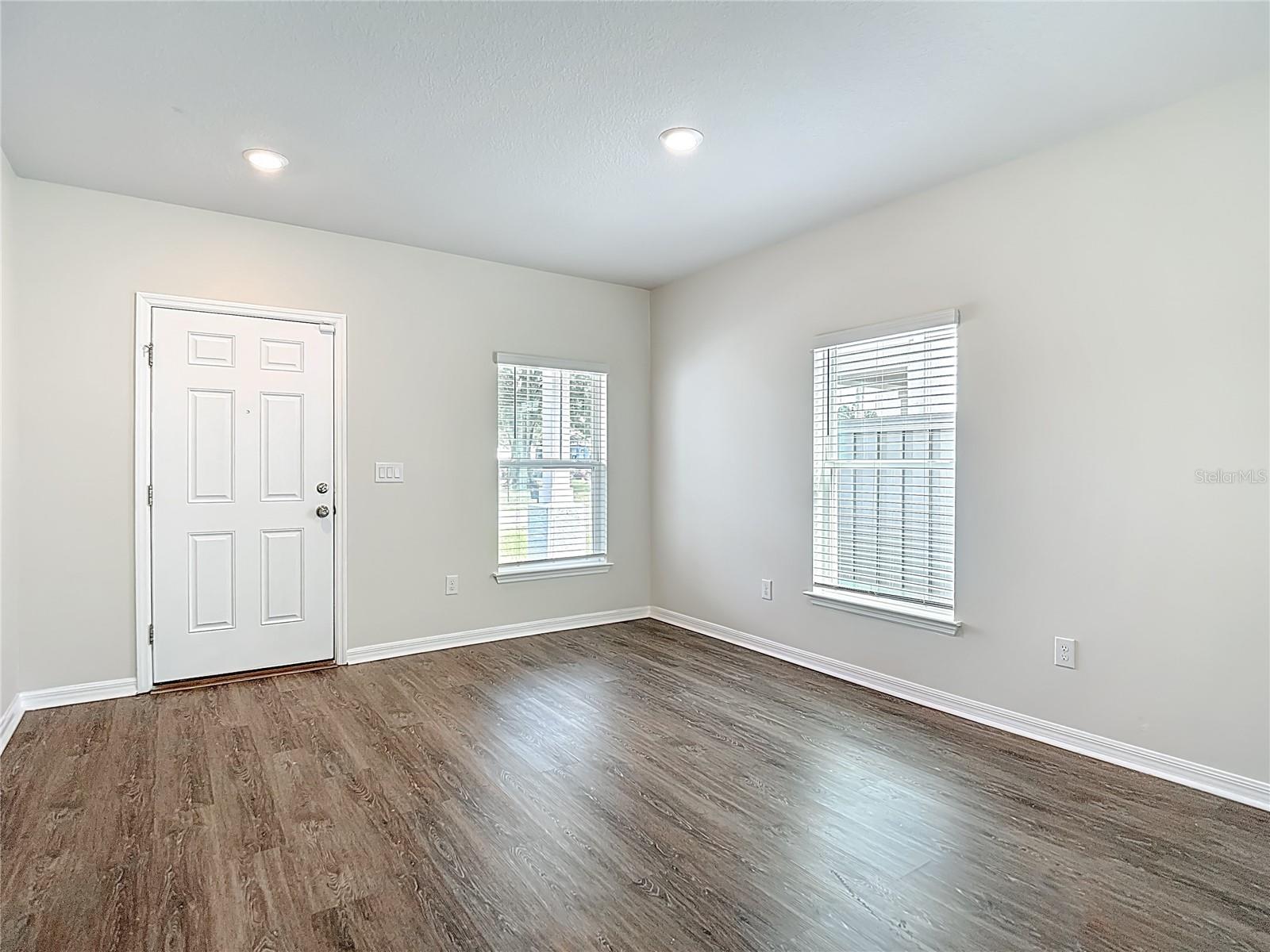 Image 8 of 66 For 3103 Cayuga Street