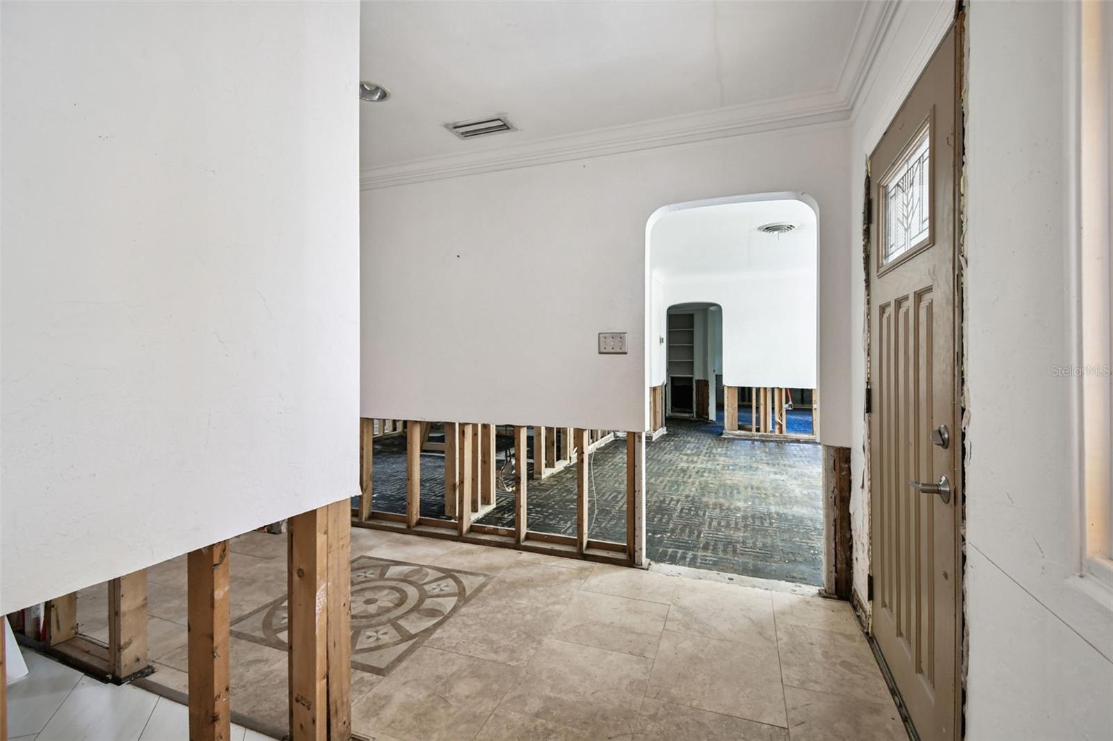 Image 17 of 73 For 456 Rafael Boulevard Ne