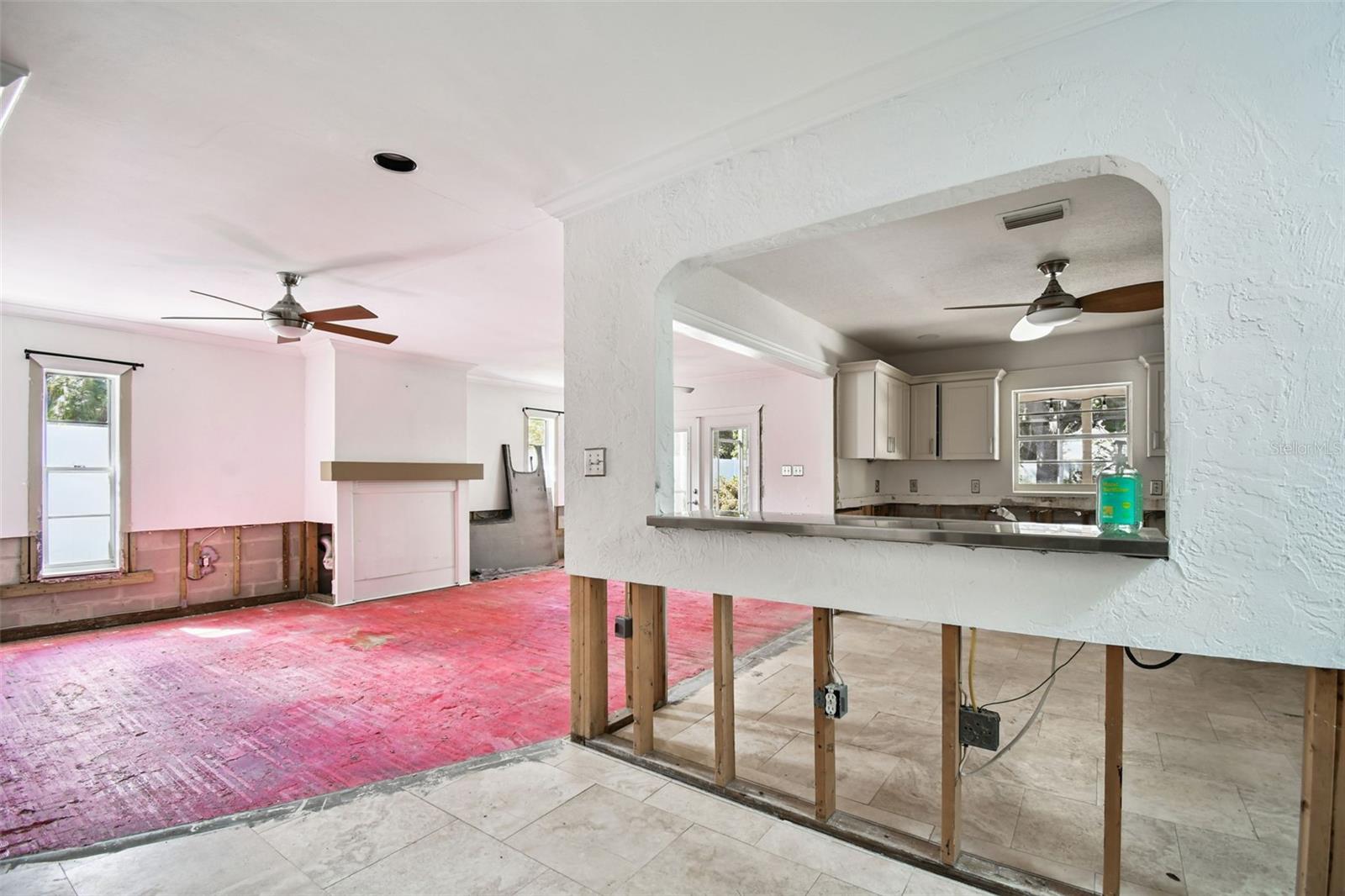Image 21 of 73 For 456 Rafael Boulevard Ne