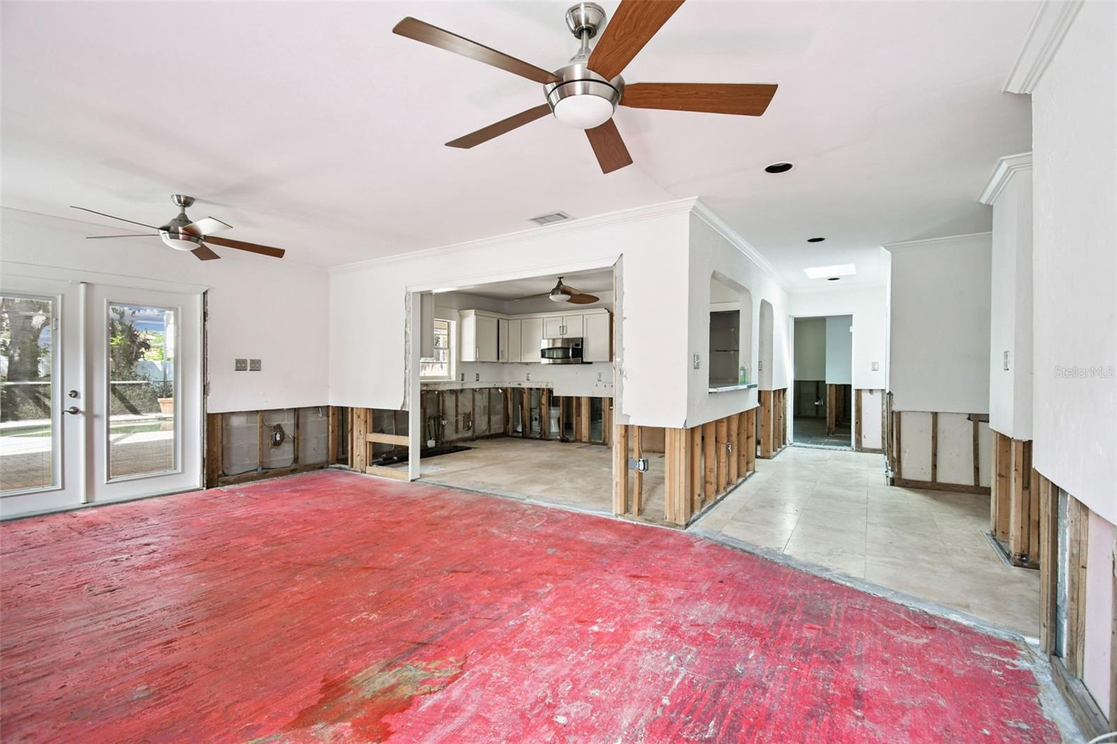 Image 22 of 73 For 456 Rafael Boulevard Ne