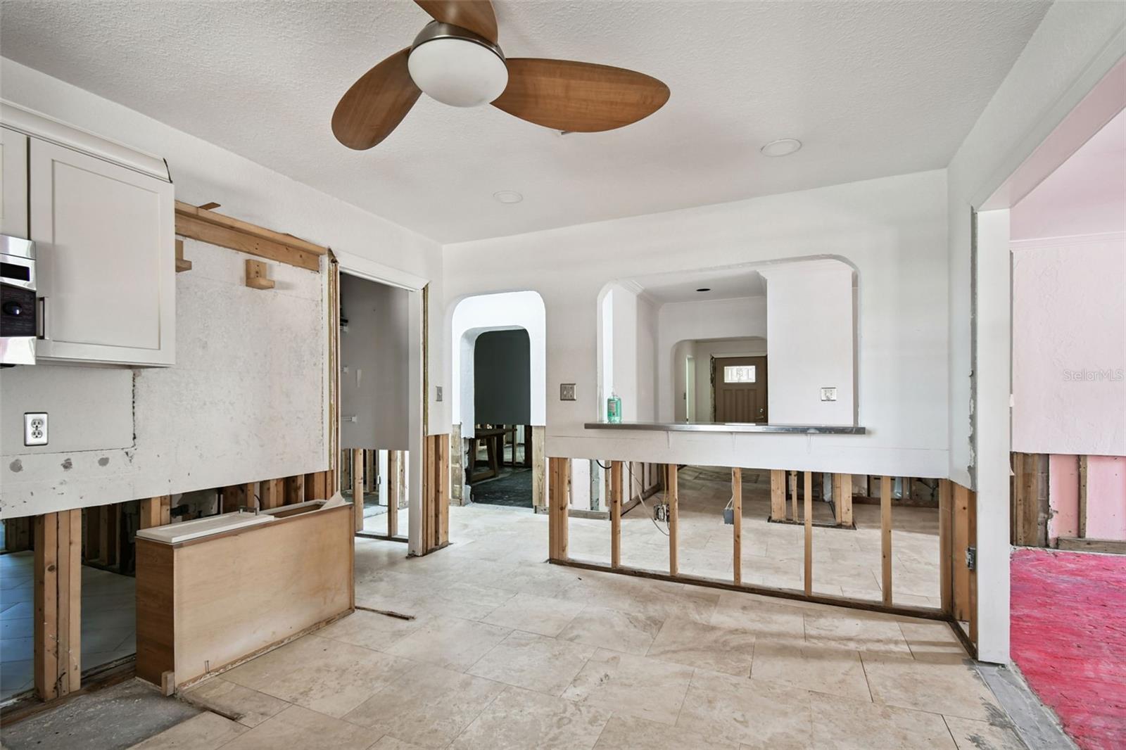 Image 27 of 73 For 456 Rafael Boulevard Ne