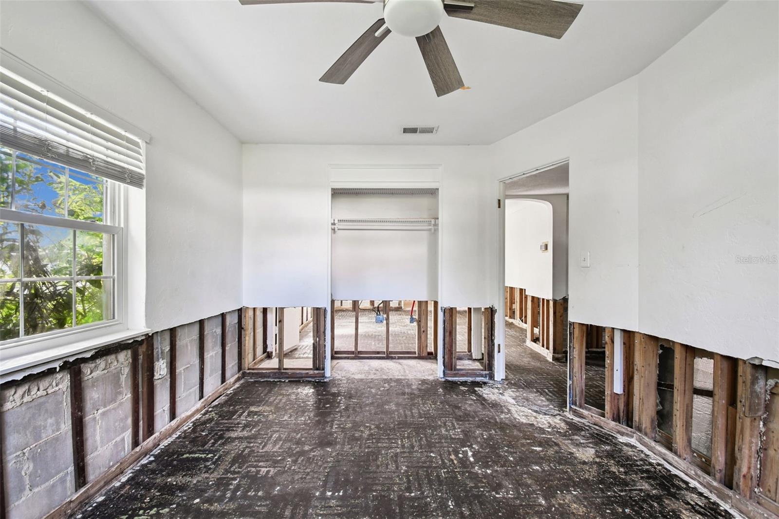 Image 41 of 73 For 456 Rafael Boulevard Ne