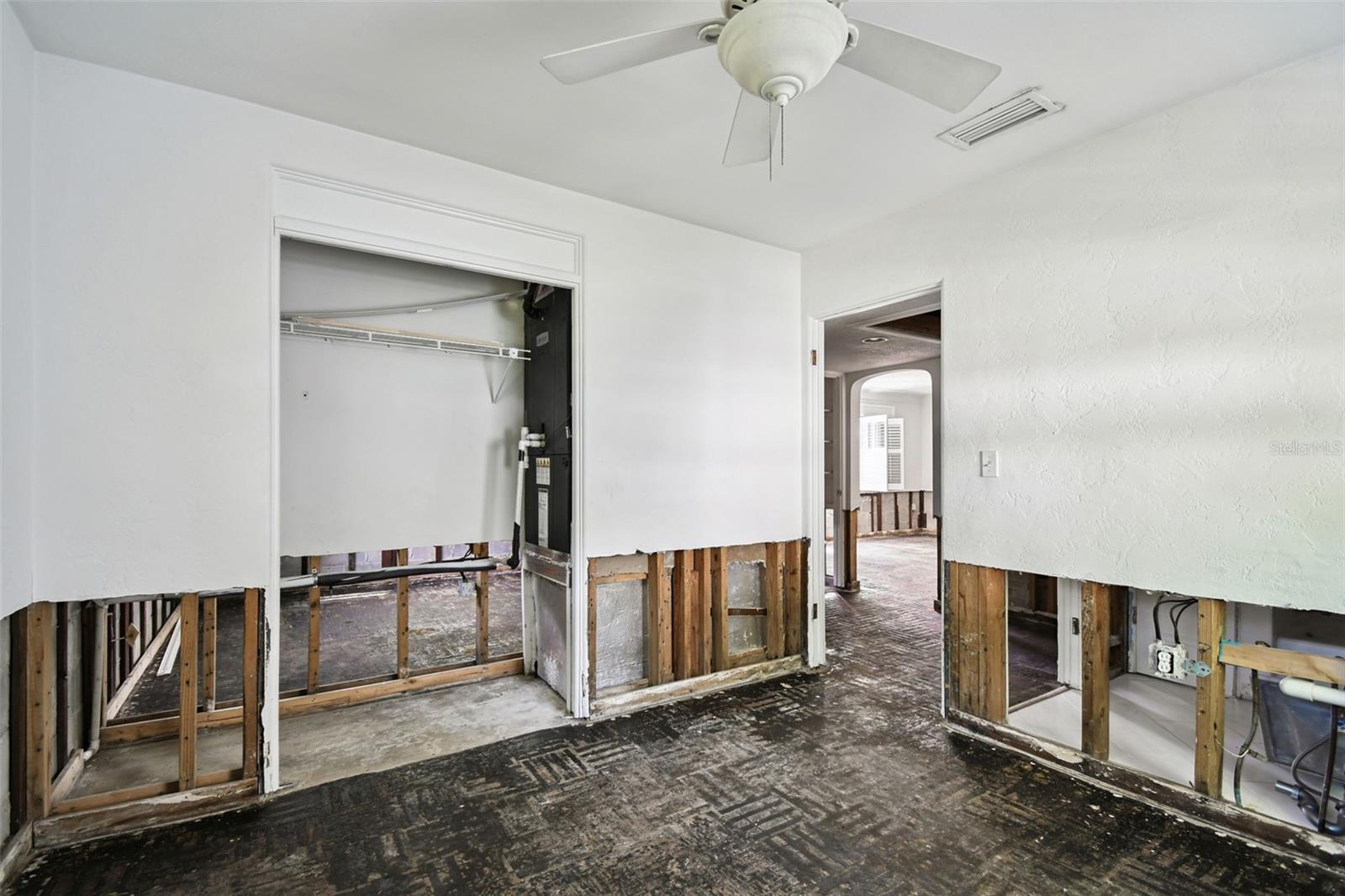 Image 46 of 73 For 456 Rafael Boulevard Ne
