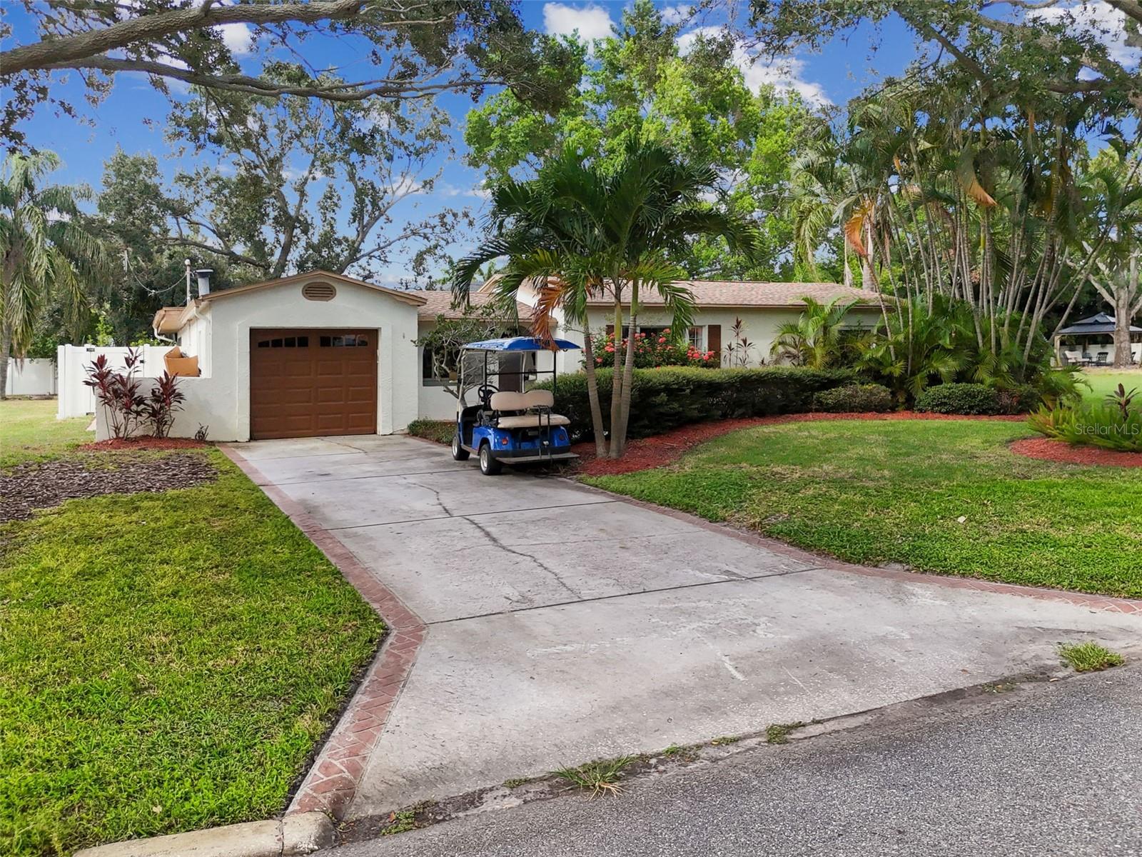 Image 57 of 73 For 456 Rafael Boulevard Ne