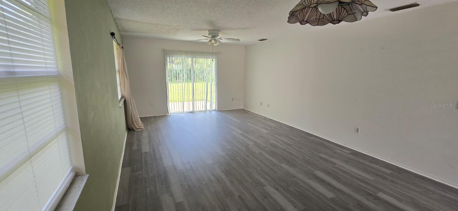 Image 11 of 14 For 304 Camillia Lane A