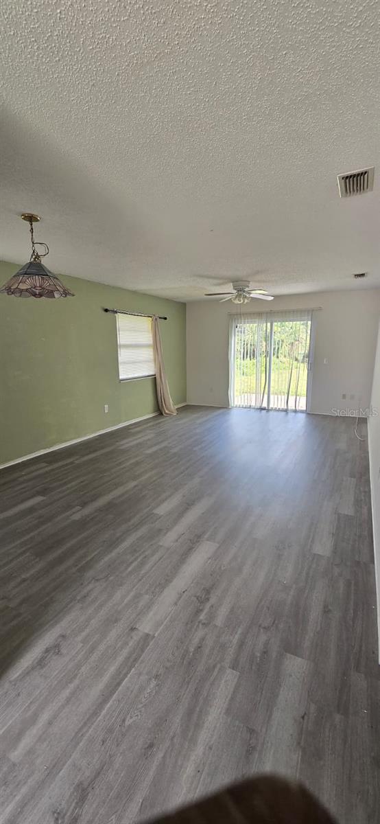 Image 6 of 14 For 304 Camillia Lane A
