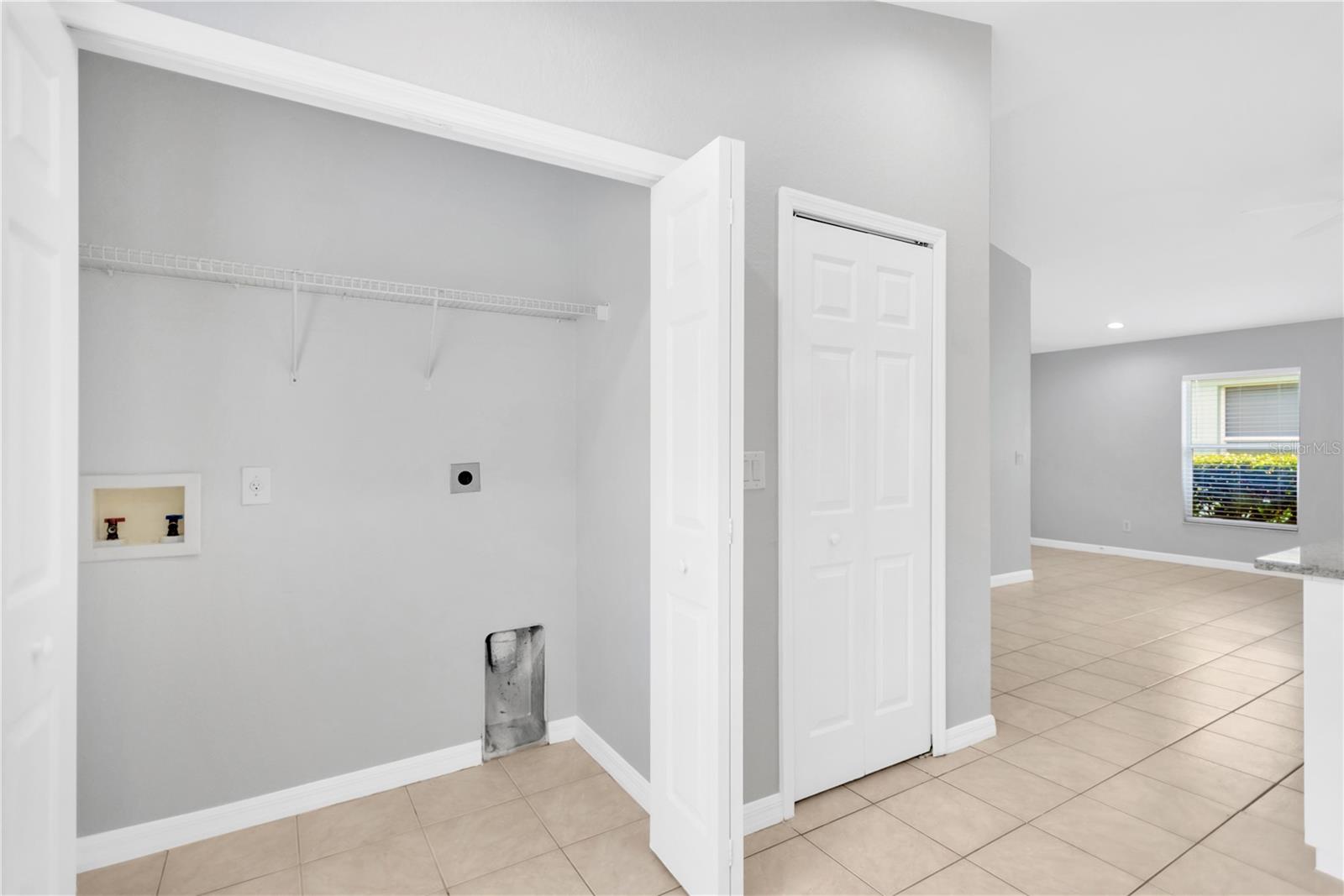 Image 11 of 28 For 11732 Crest Creek Drive