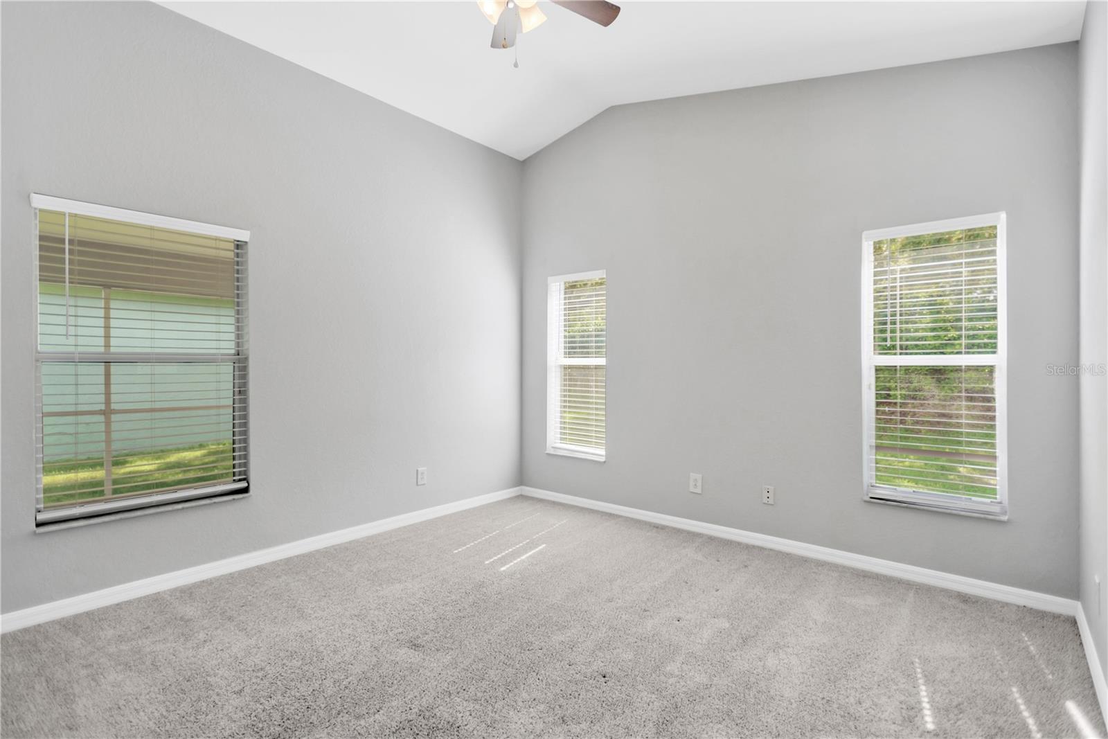 Image 17 of 28 For 11732 Crest Creek Drive