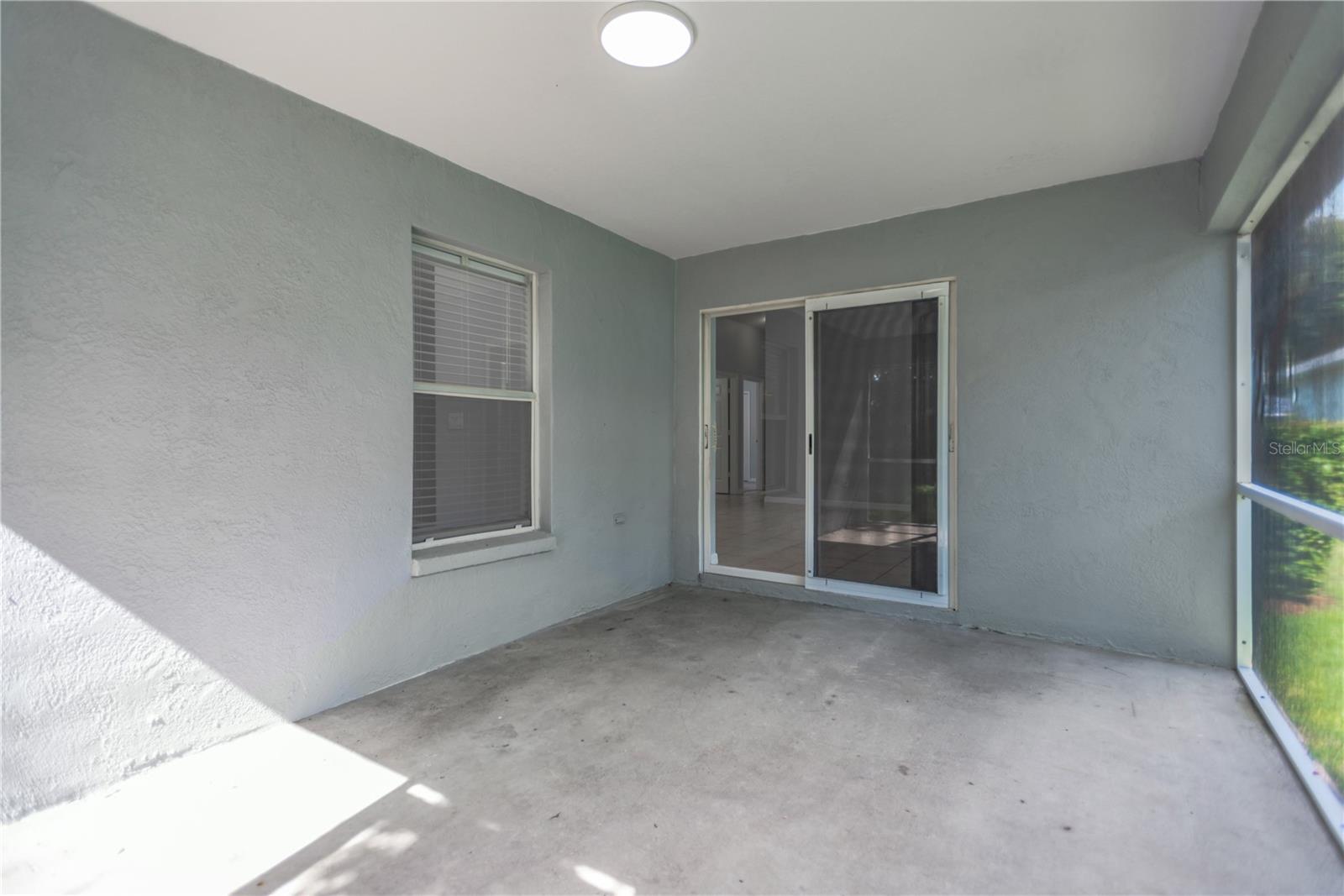 Image 21 of 28 For 11732 Crest Creek Drive