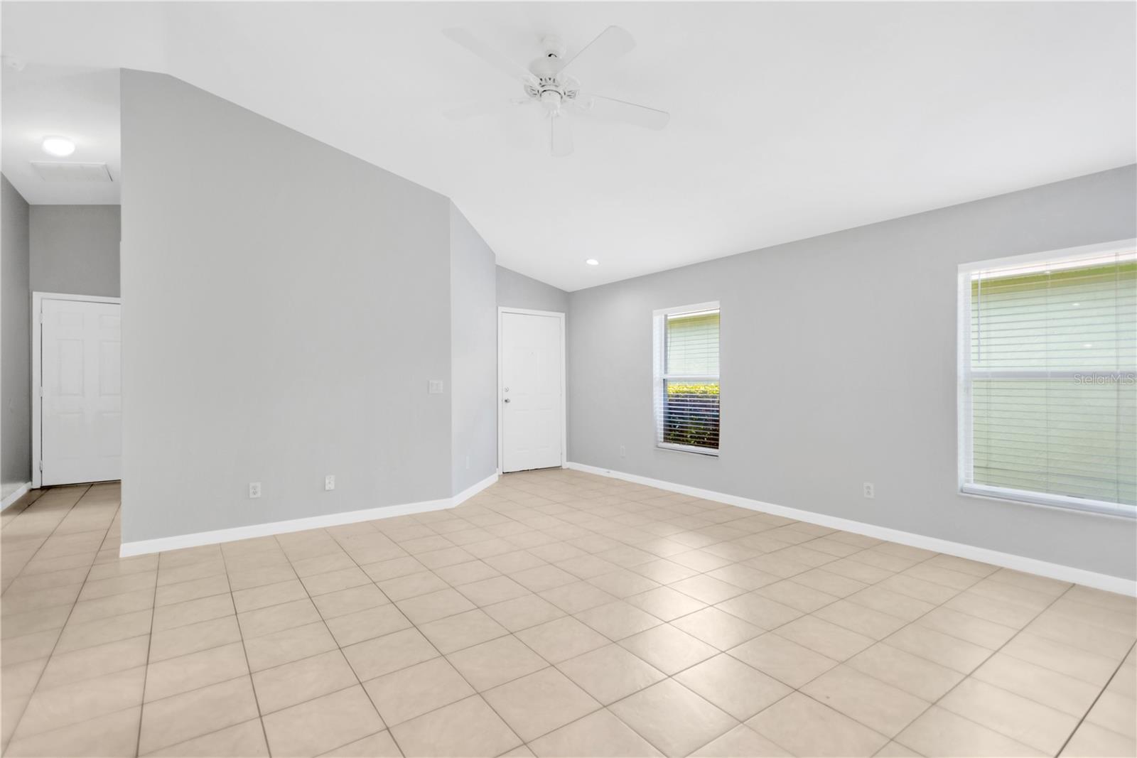 Image 5 of 28 For 11732 Crest Creek Drive