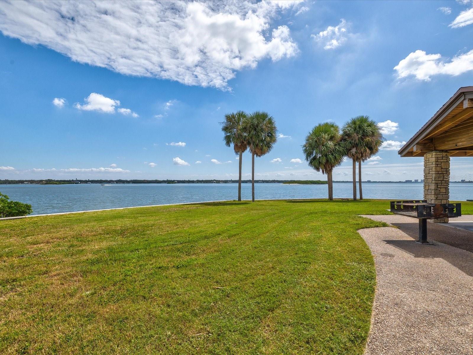 Image 43 of 55 For 8345 41st Avenue N