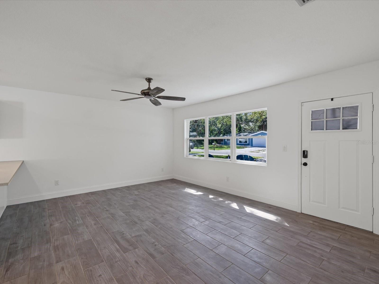 Image 6 of 55 For 8345 41st Avenue N