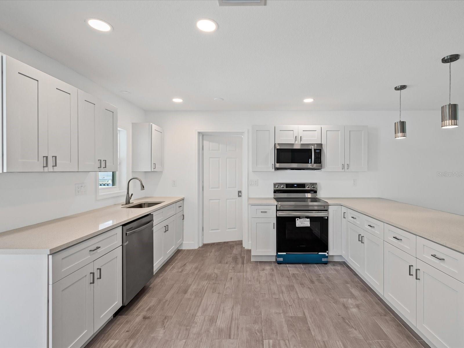 Image 9 of 55 For 8345 41st Avenue N