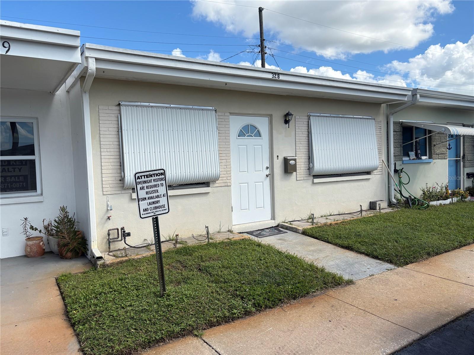 Image 12 of 17 For 250 Rosery Road Nw 328