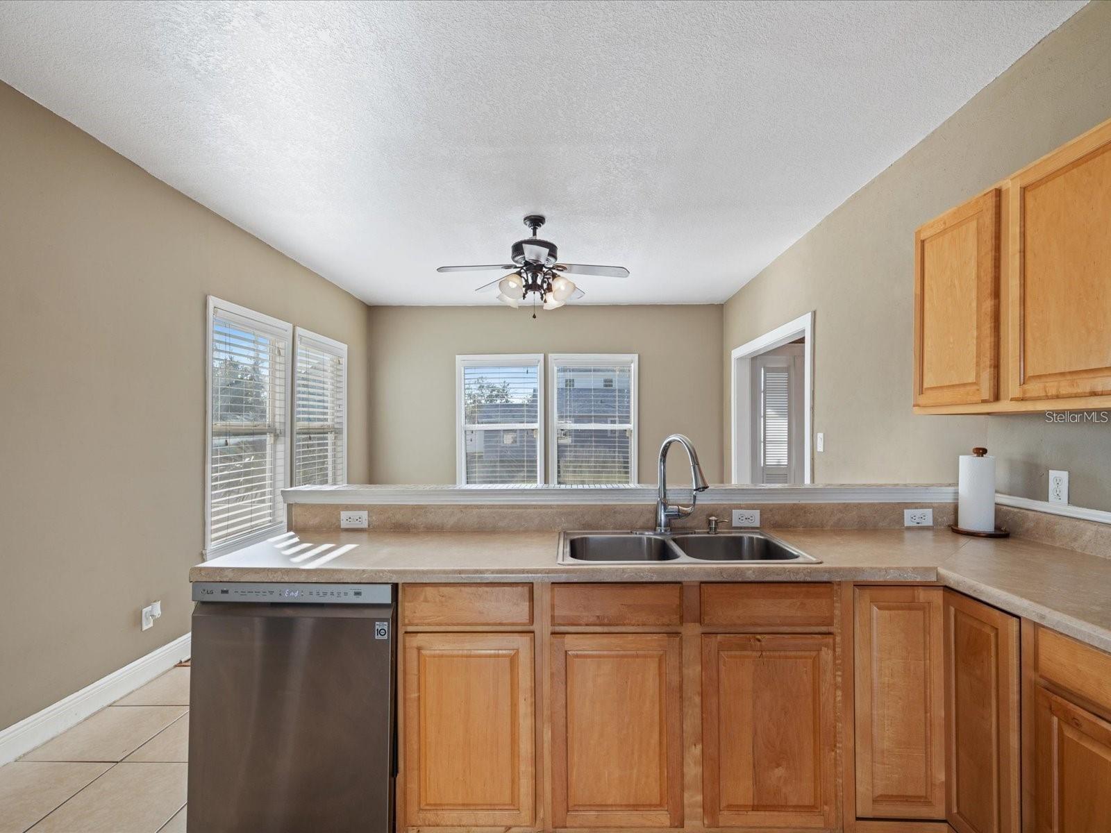 Image 11 of 54 For 500 53rd Street S