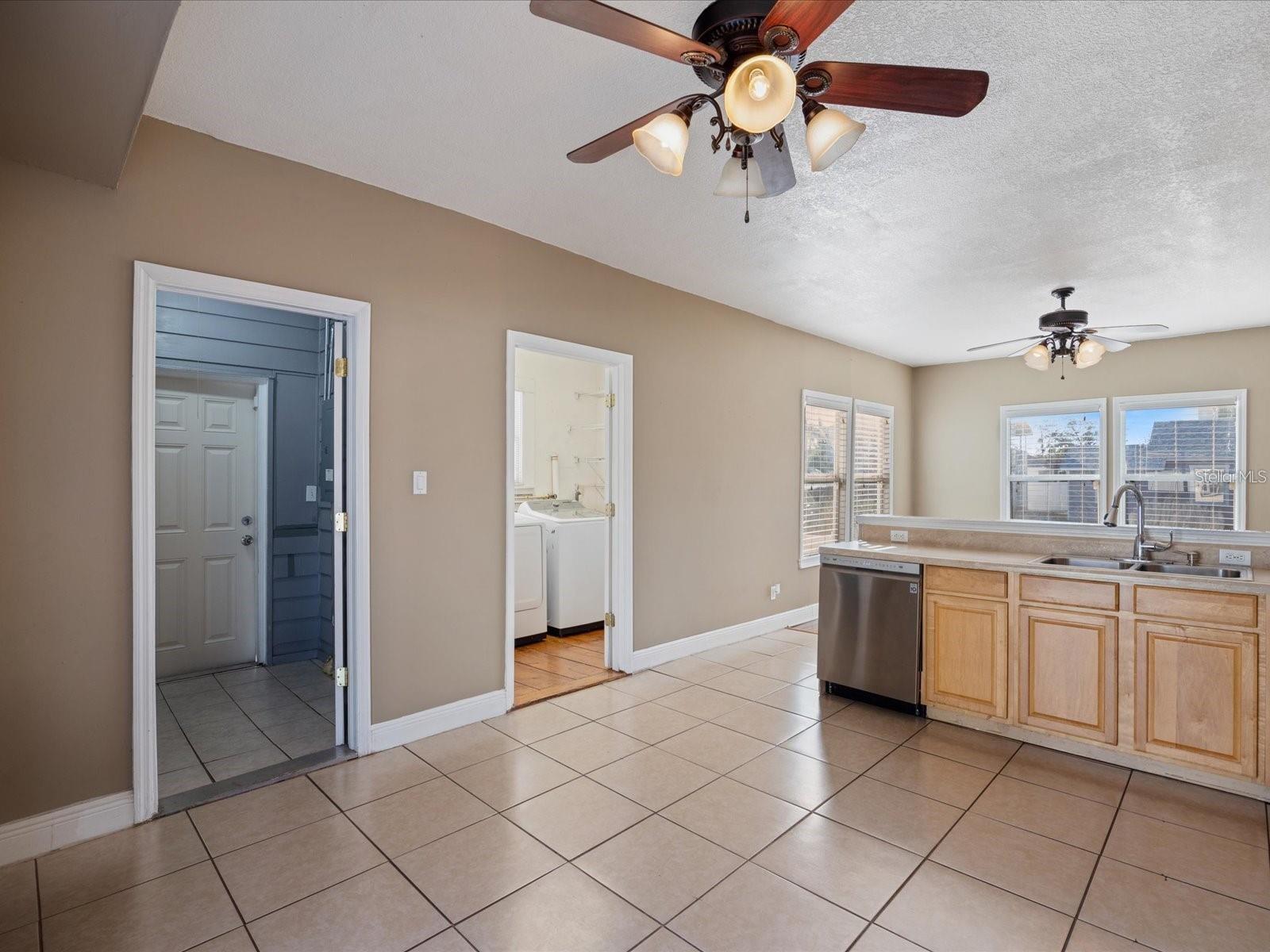 Image 14 of 54 For 500 53rd Street S