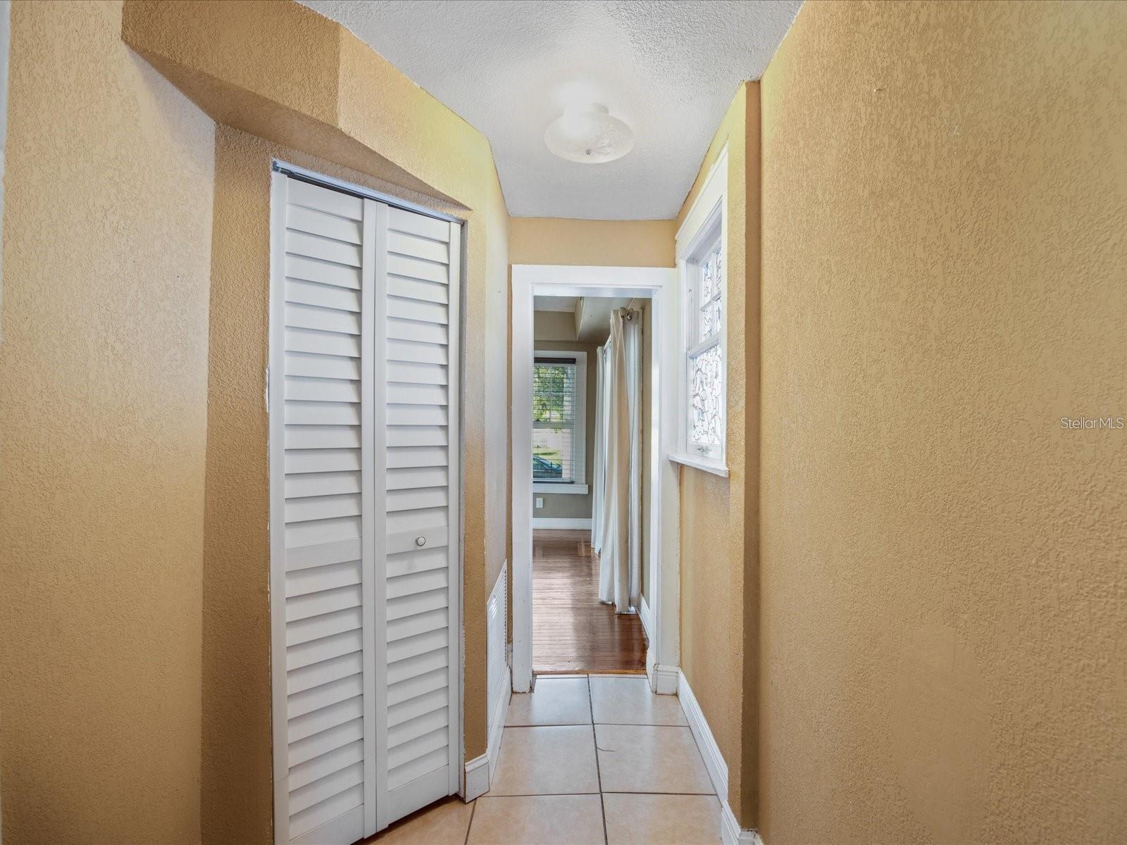 Image 17 of 54 For 500 53rd Street S