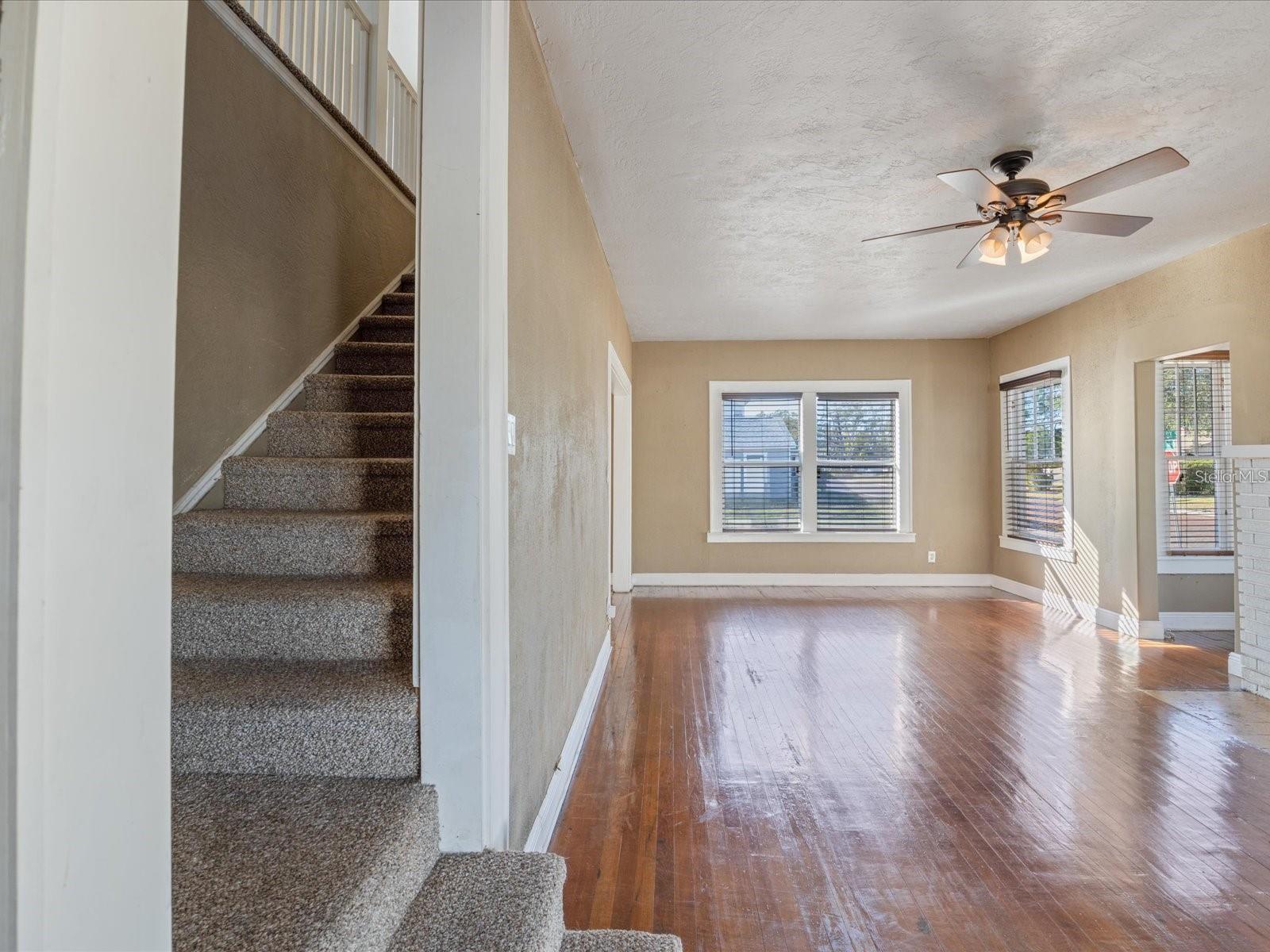 Image 27 of 54 For 500 53rd Street S