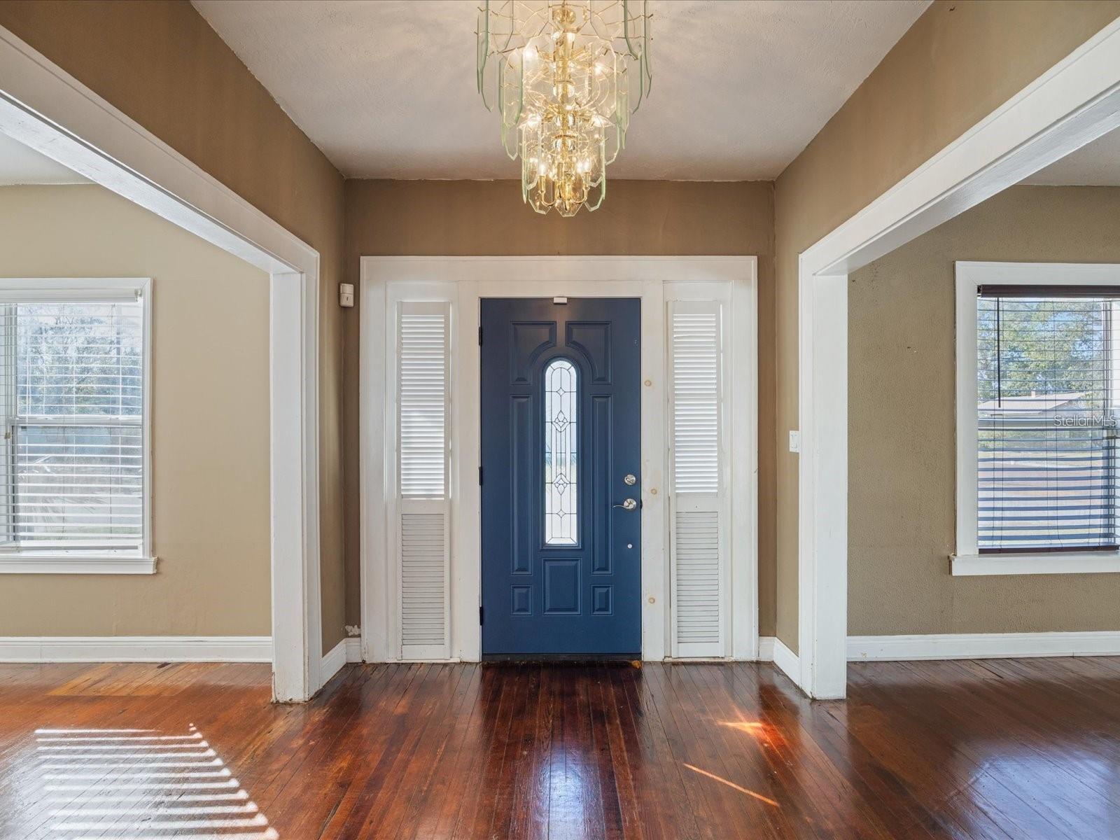 Image 5 of 54 For 500 53rd Street S