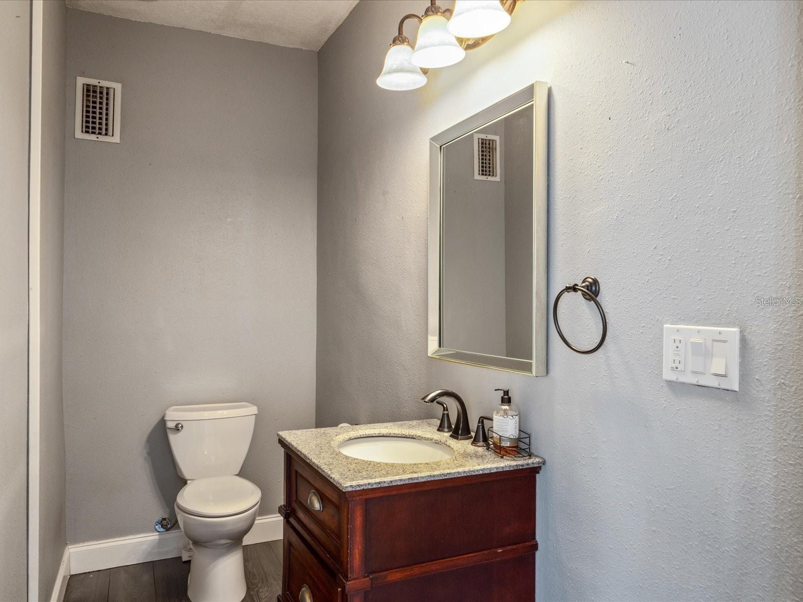Image 8 of 54 For 500 53rd Street S