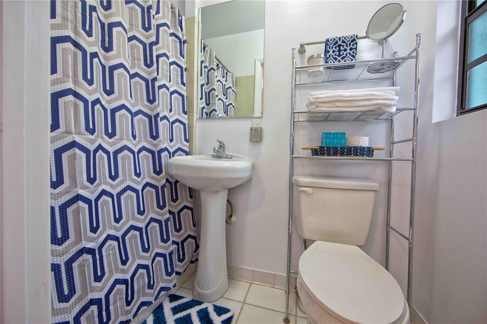 Image 15 of 42 For 839 3rd Street N