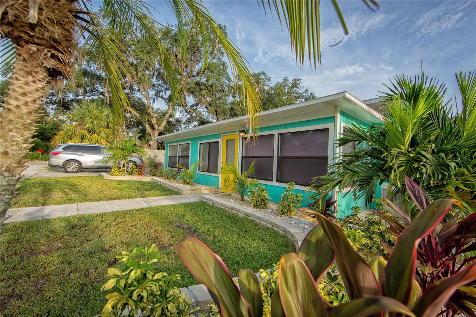 Image 3 of 42 For 839 3rd Street N