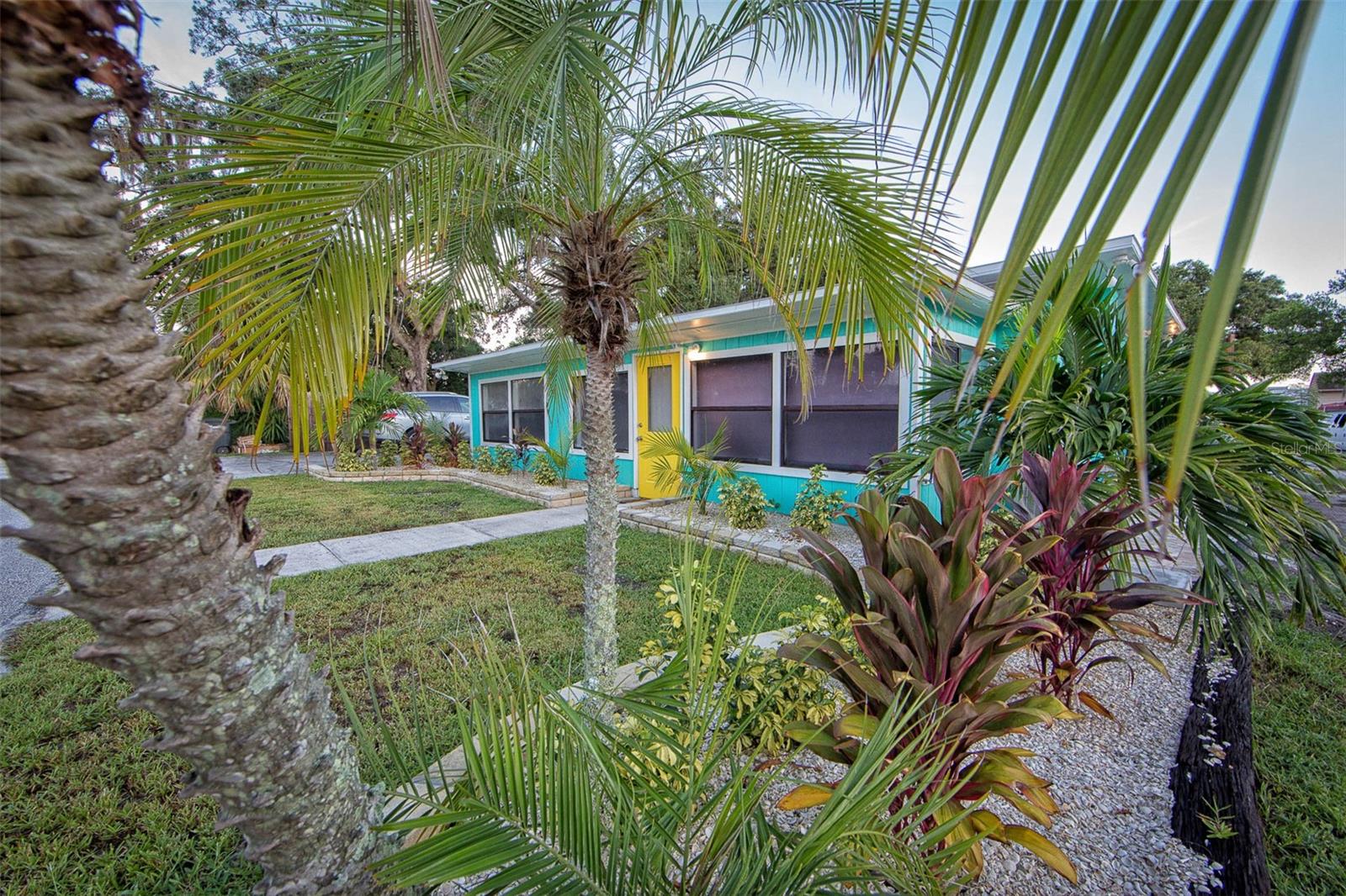 Image 6 of 42 For 839 3rd Street N