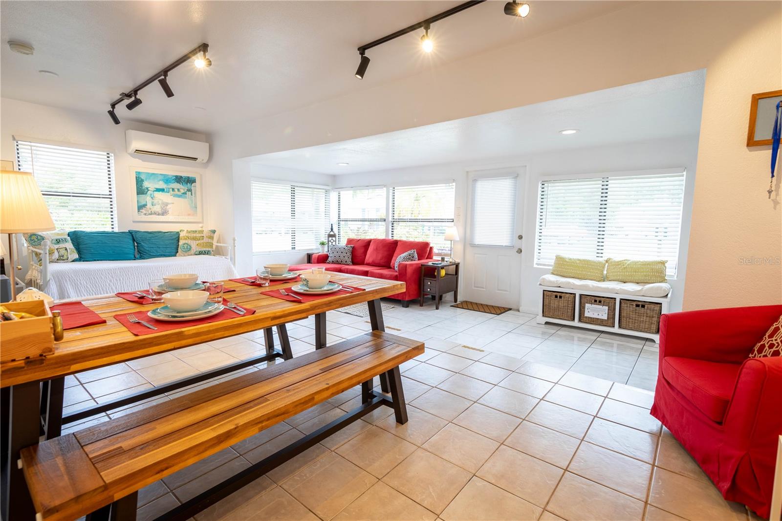Image 7 of 42 For 839 3rd Street N