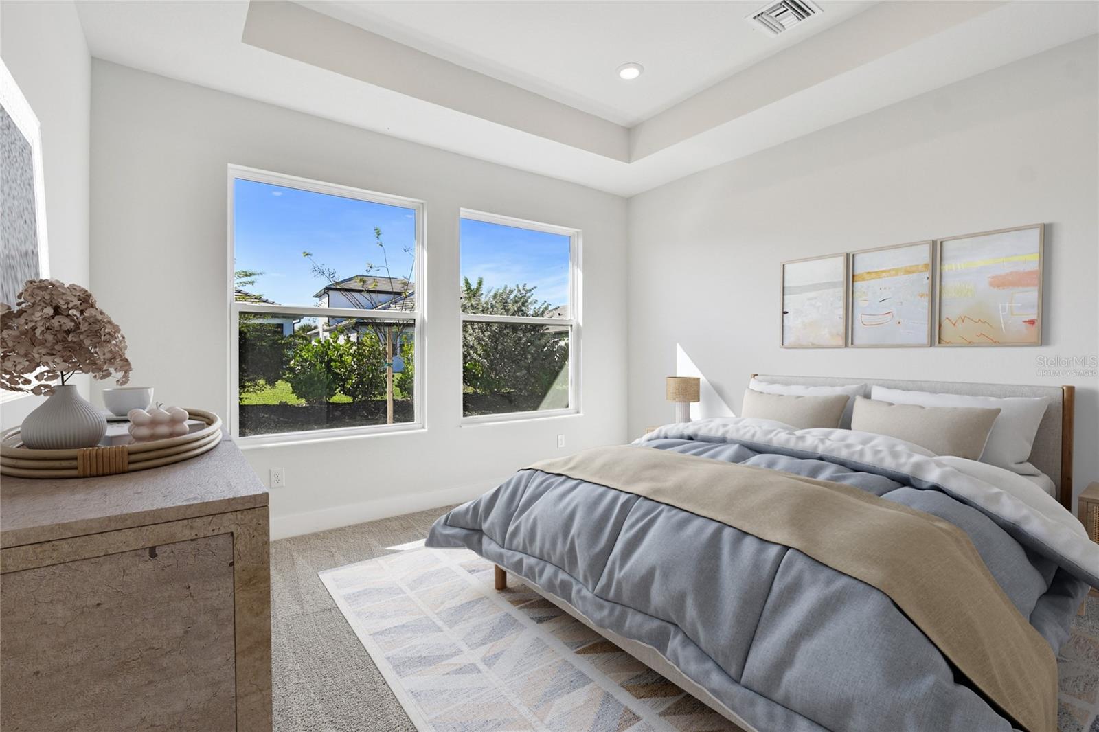 Image 18 of 42 For 629 Allora Avenue