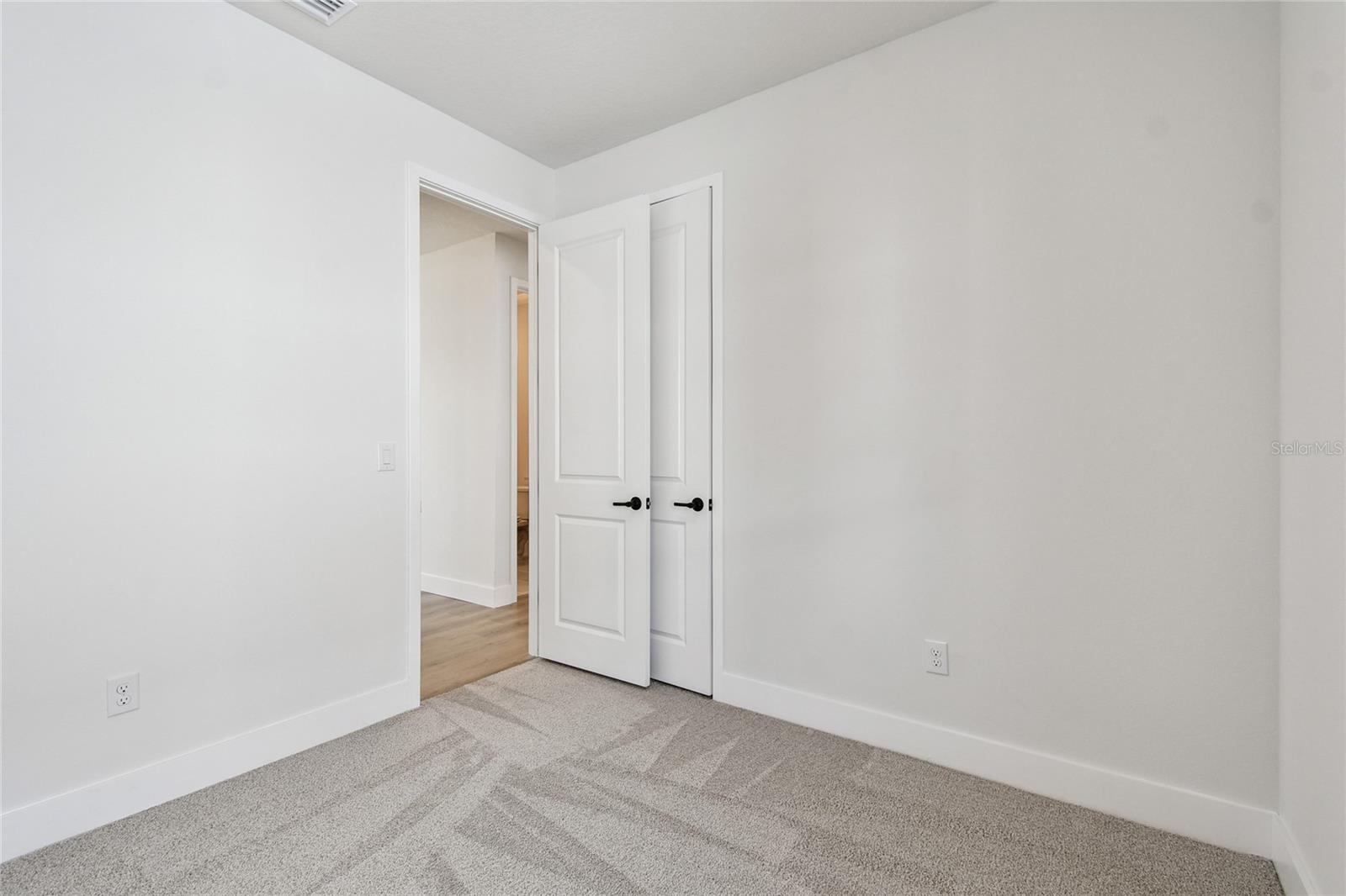 Image 27 of 42 For 629 Allora Avenue