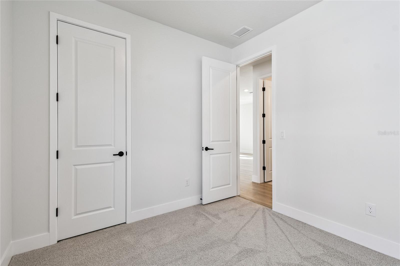 Image 31 of 42 For 629 Allora Avenue