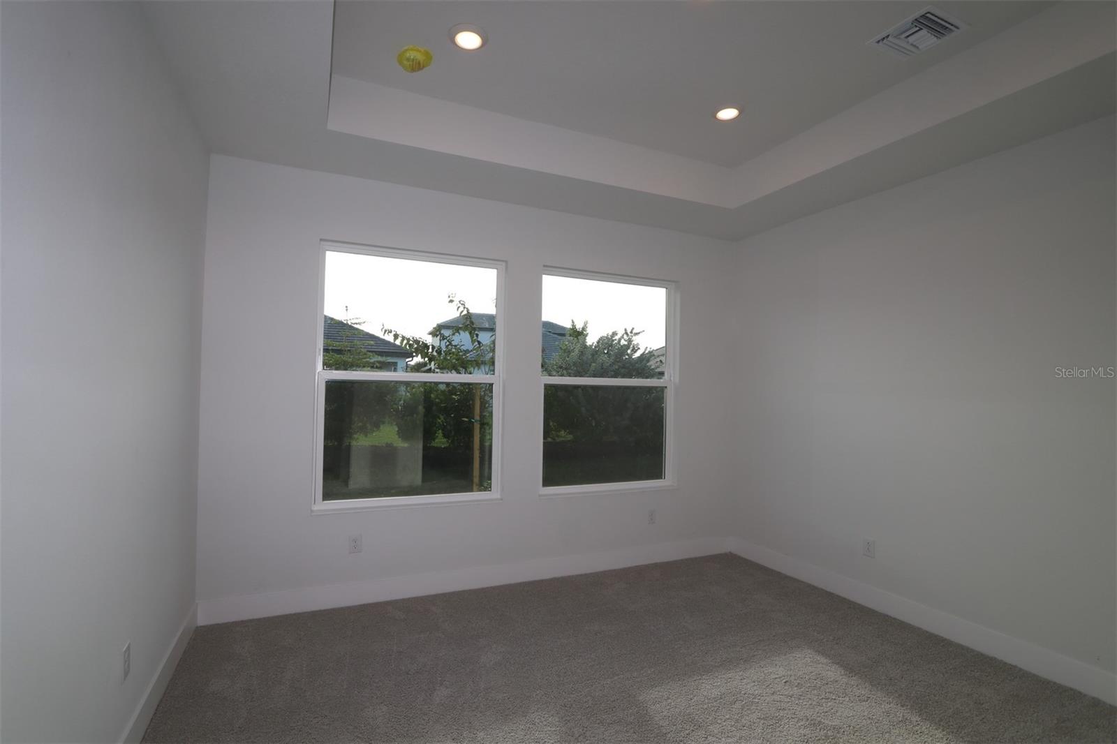 Image 7 of 12 For 629 Allora Avenue