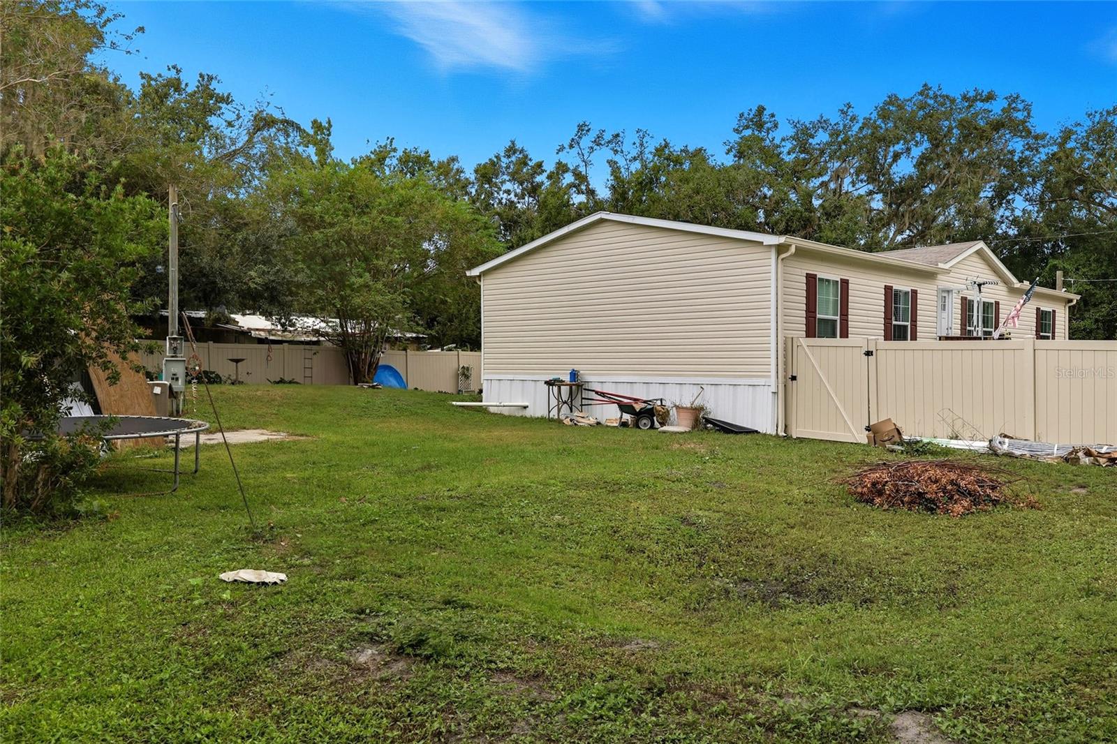 Image 17 of 21 For 39508 Bay Avenue