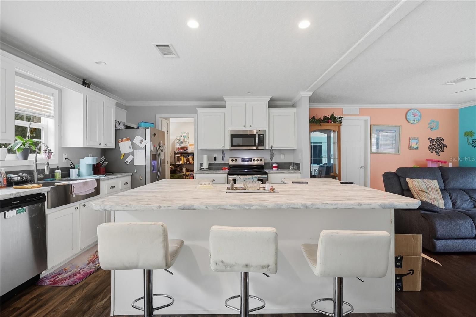 Image 6 of 21 For 39508 Bay Avenue