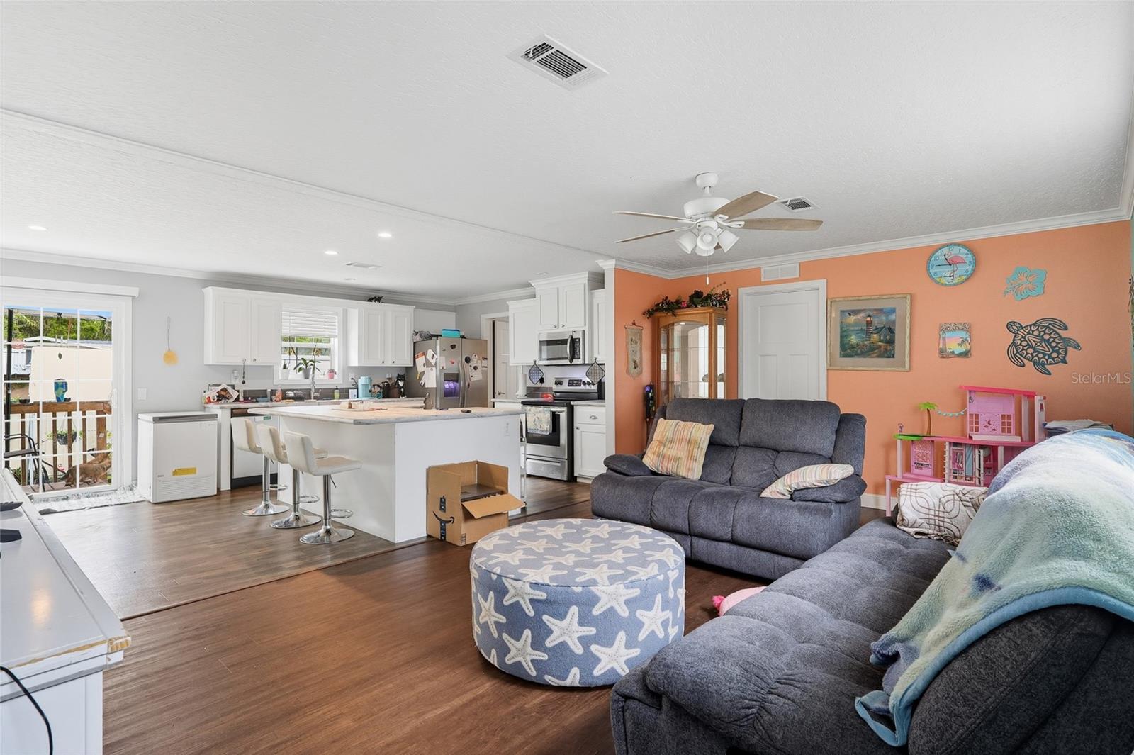 Image 8 of 21 For 39508 Bay Avenue