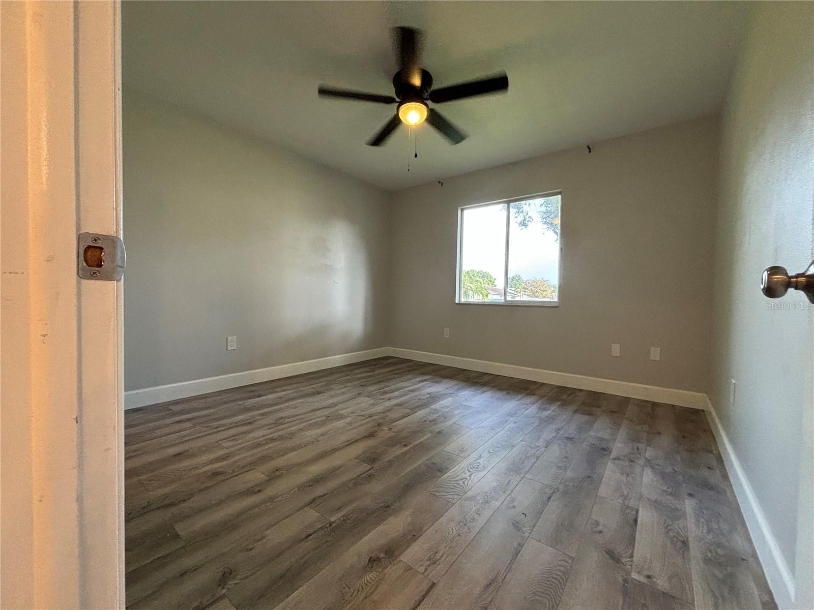 Image 11 of 25 For 2300 Bancroft Circle S B