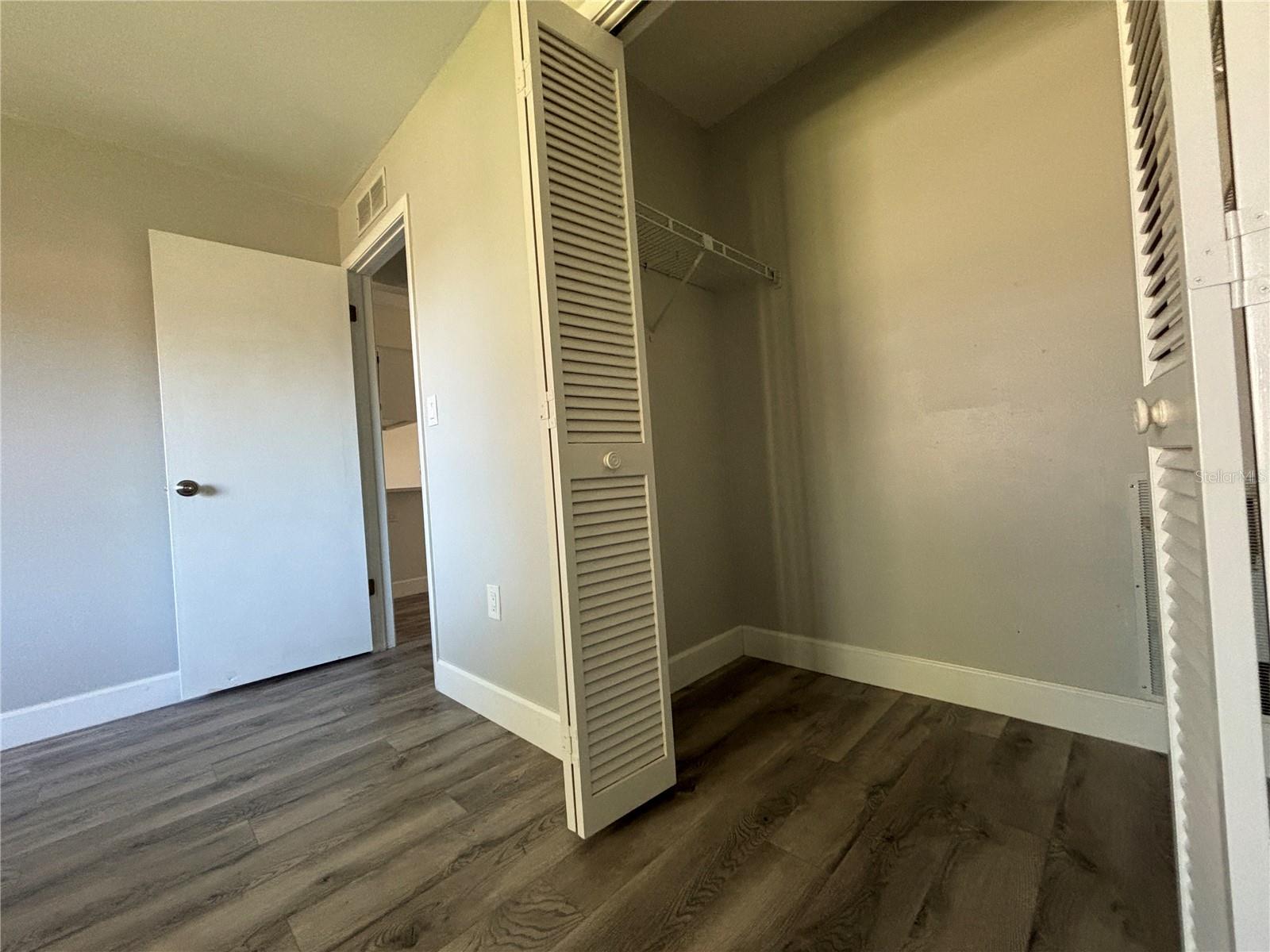 Image 14 of 25 For 2300 Bancroft Circle S B