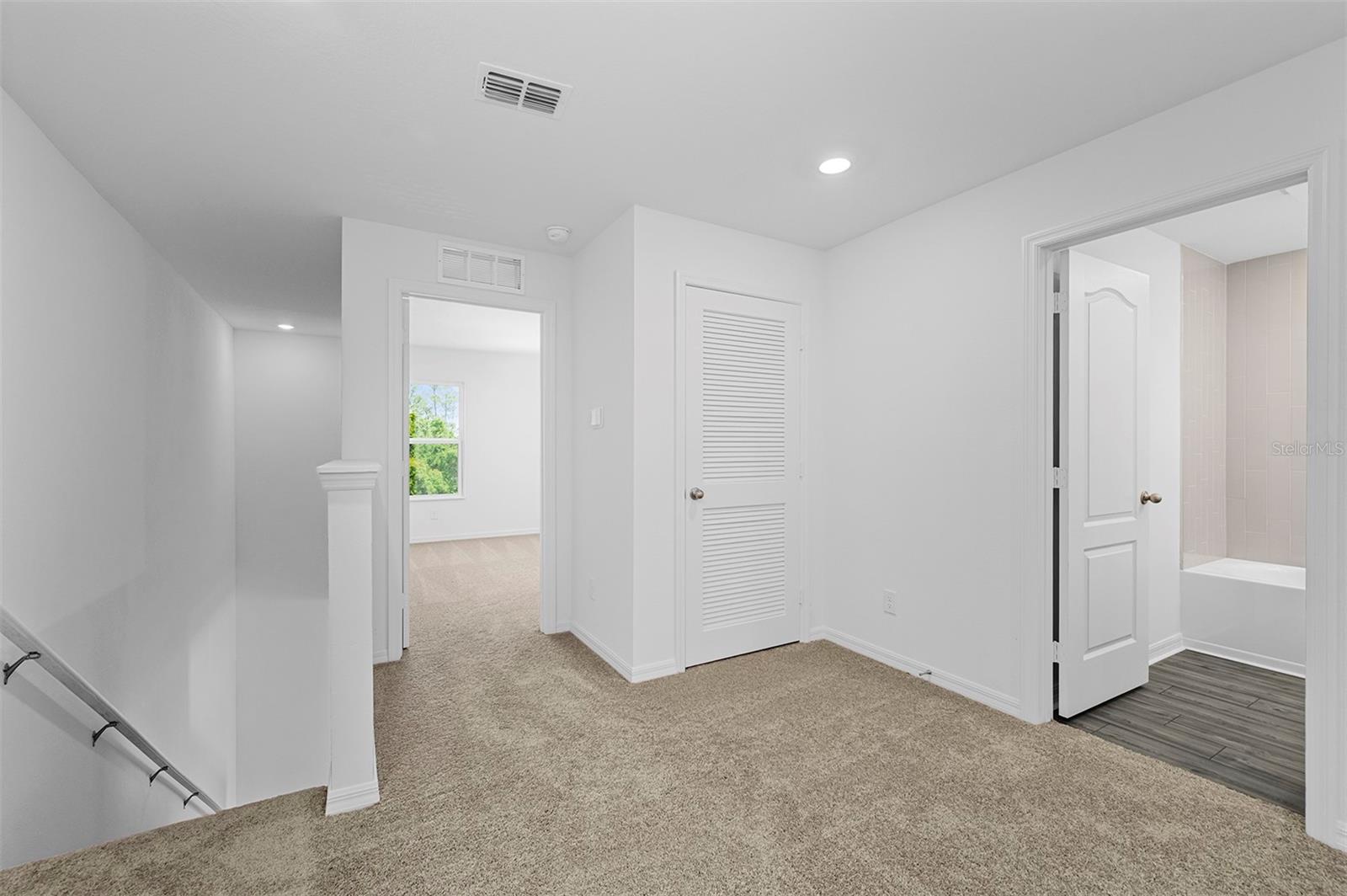 Image 18 of 21 For 571 Bay Leaf Drive