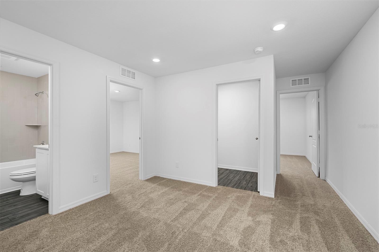 Image 19 of 21 For 571 Bay Leaf Drive