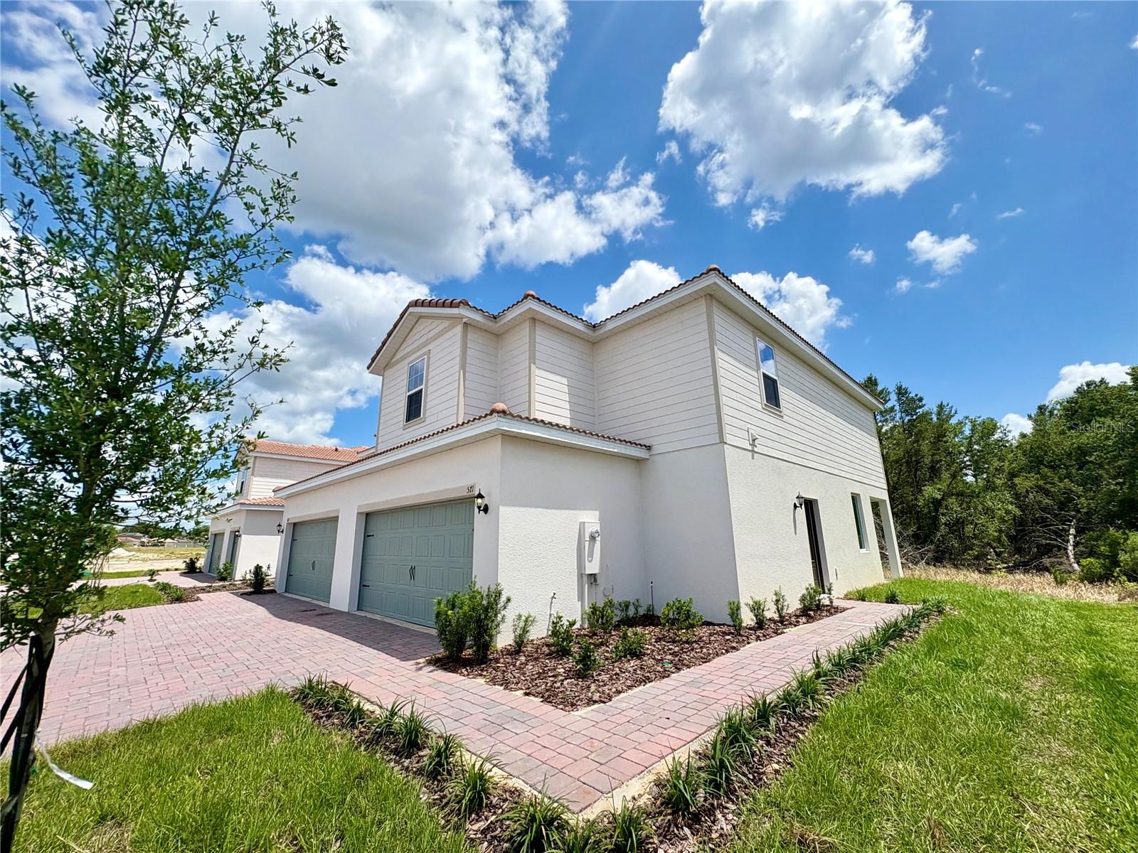 Image 2 of 21 For 571 Bay Leaf Drive